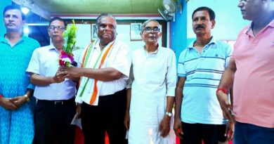 গাইঘাটার মধুসূদনকাটি সমবায় ভাবনা দিবসে কৃতি শিক্ষার্থী সংবর্ধনা ও দুস্থ পড়ুয়াদের শিক্ষা উপকরণ প্রদান
