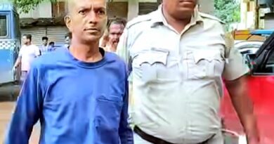 অনুপ্রবেশকারীদের নামে জাল নথিপত্র তৈরীর মুল পান্ডা গ্রেফতার